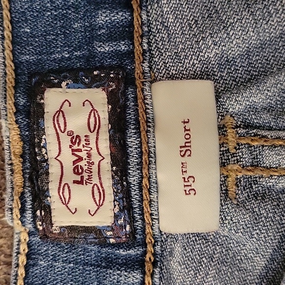 Vintage Levi's Shorts - Picture 3 of 3